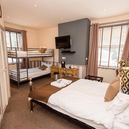 Dimple Well Lodge Hotel Wakefield Dış mekan fotoğraf