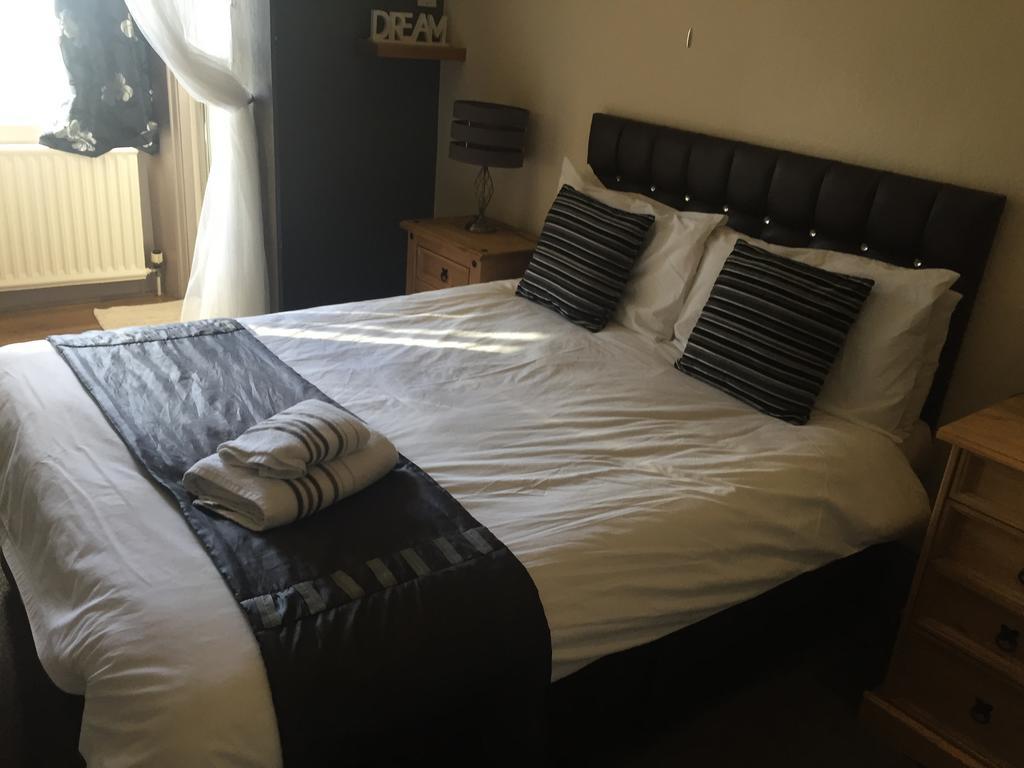 Dimple Well Lodge Hotel Wakefield Oda fotoğraf