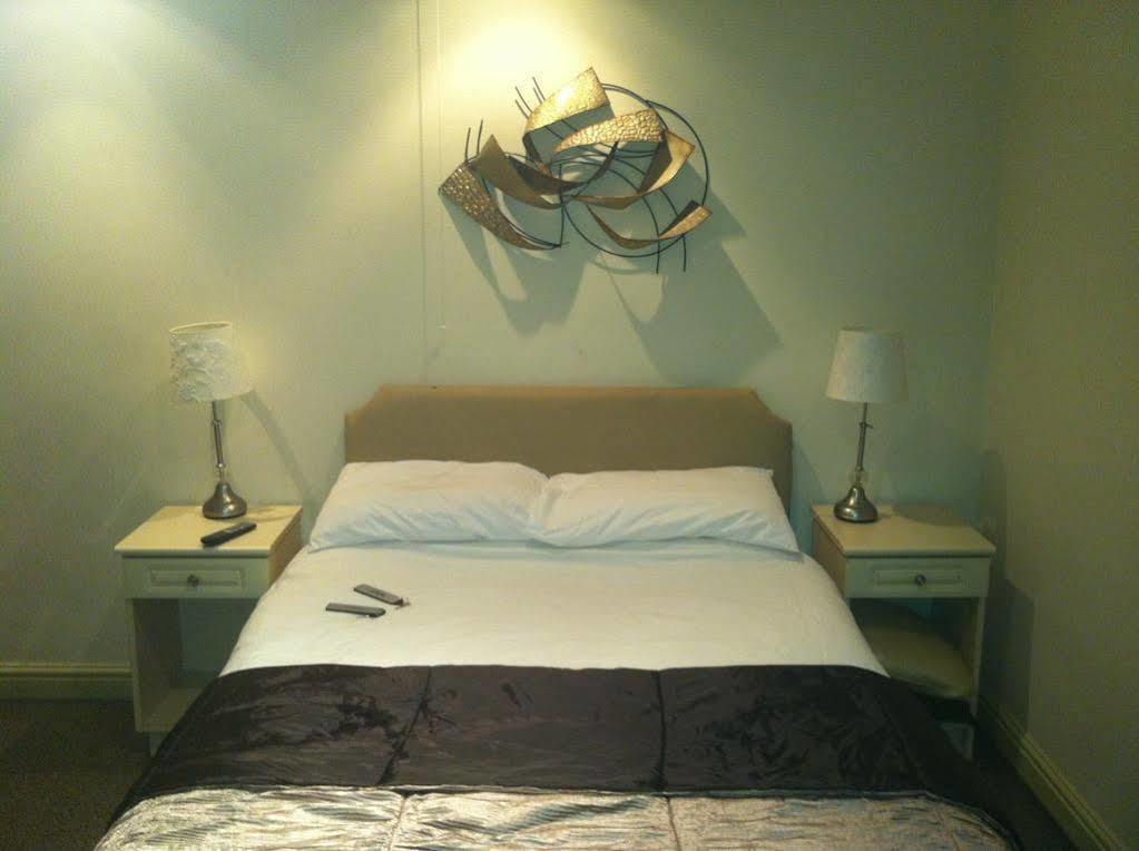 Dimple Well Lodge Hotel Wakefield Dış mekan fotoğraf