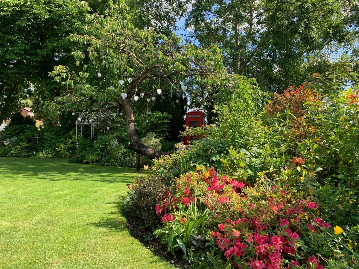 Dimple Well Lodge Hotel Wakefield Dış mekan fotoğraf